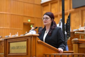 România, spre militarizare totală? Mariana Vârgă cere stoparea înrolării forțate!