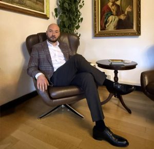 Cum eviți contradicțiile care te costă: Drept penal, metoda avocatului Vladimir Naciu